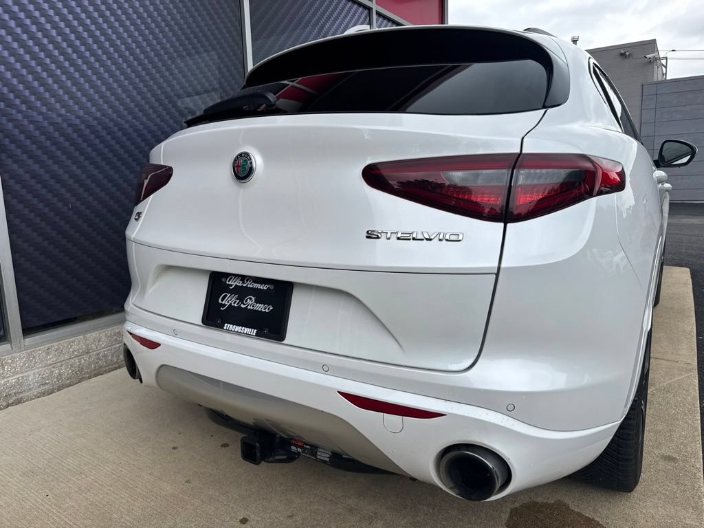 Used 2020 Alfa Romeo Stelvio Ti Sport AWD/4WD image 7