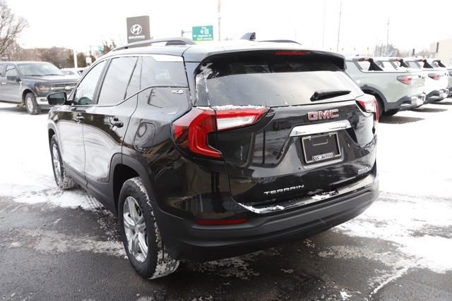 Used 2022 GMC Terrain SLE w/ Driver Convenience Package image 7