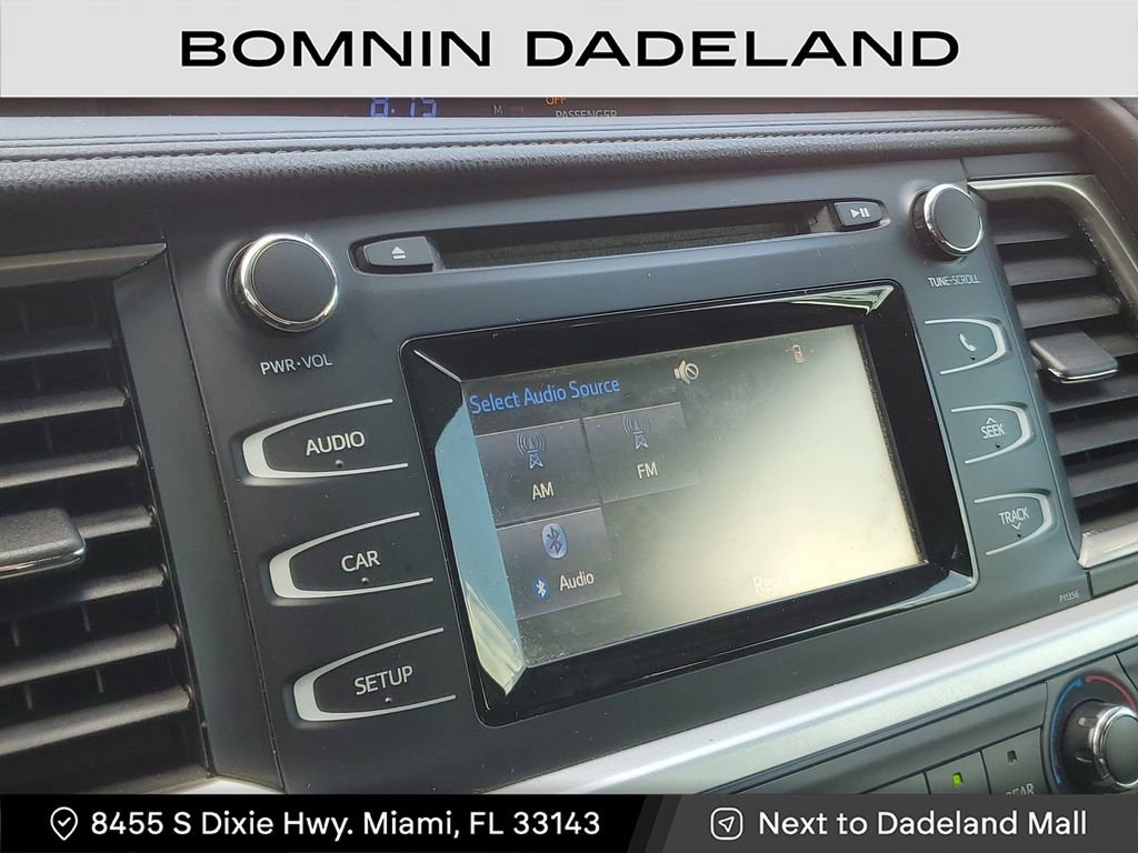 Used 2018 Toyota Highlander Plus image 22