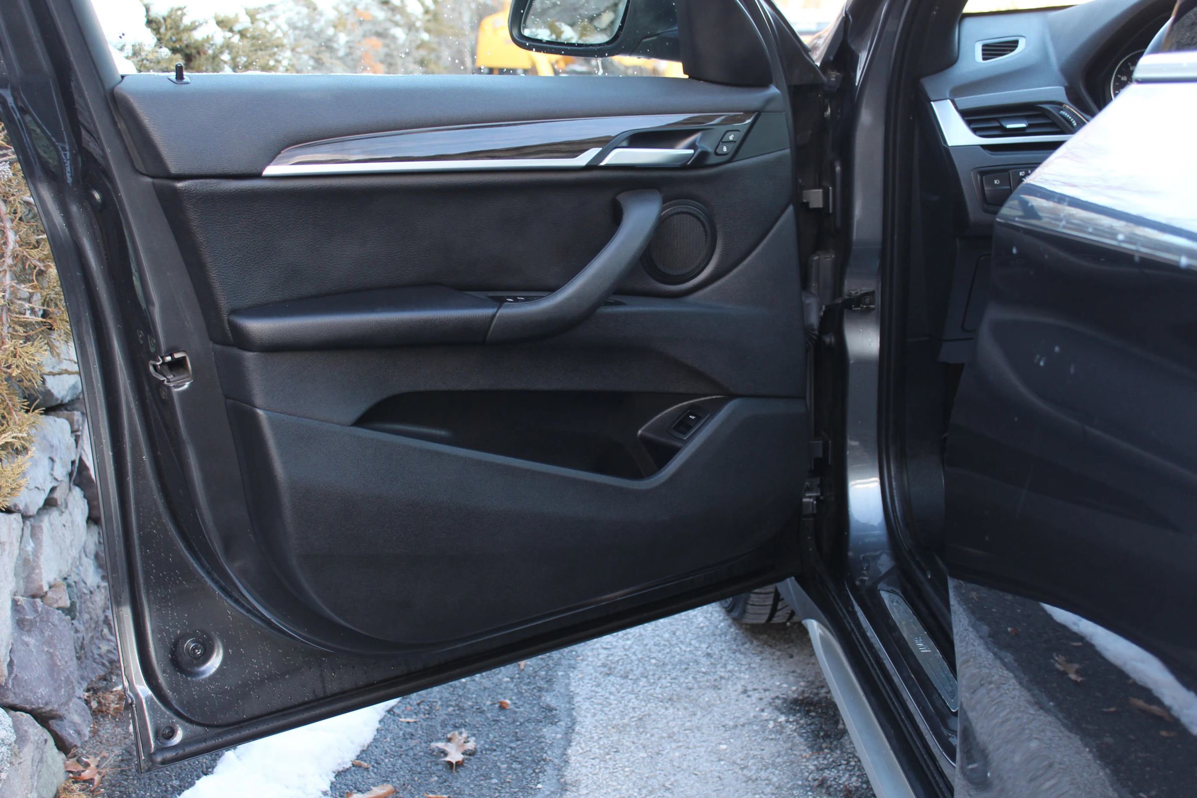 Used 2017 BMW X1 xDrive28i AWD/4WD image 12