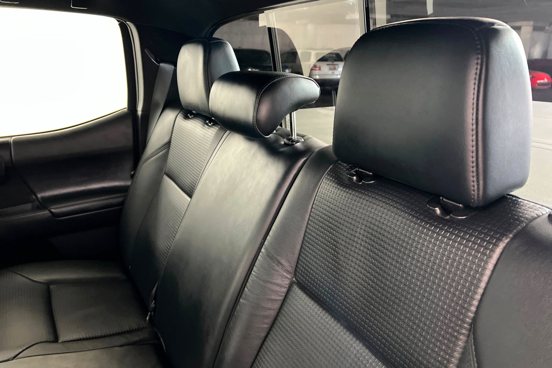 Used 2021 Toyota Tacoma Limited image 21