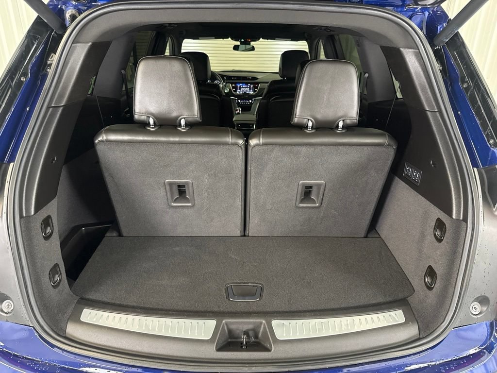 Certified 2025 Cadillac XT6 Premium Luxury FWD image 28