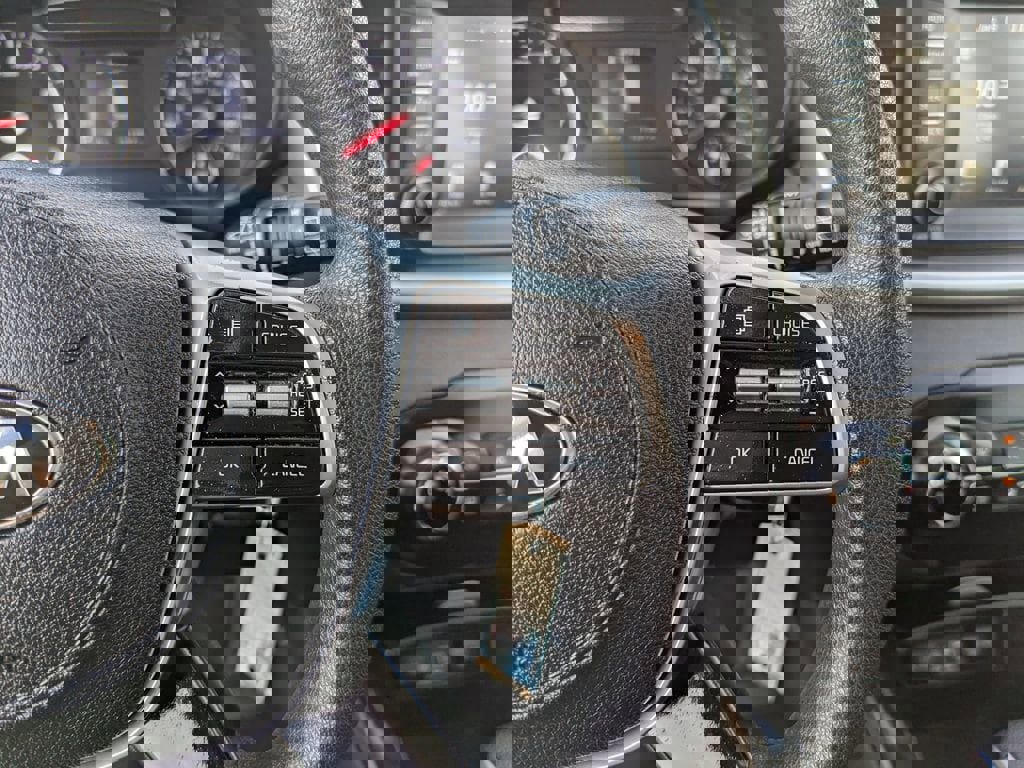 Used 2020 Kia Sorento LX image 25