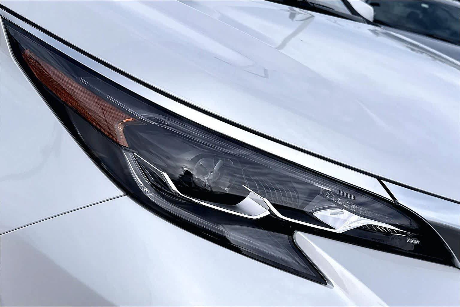 New 2026 Toyota Sienna Platinum AWD/4WD image 13