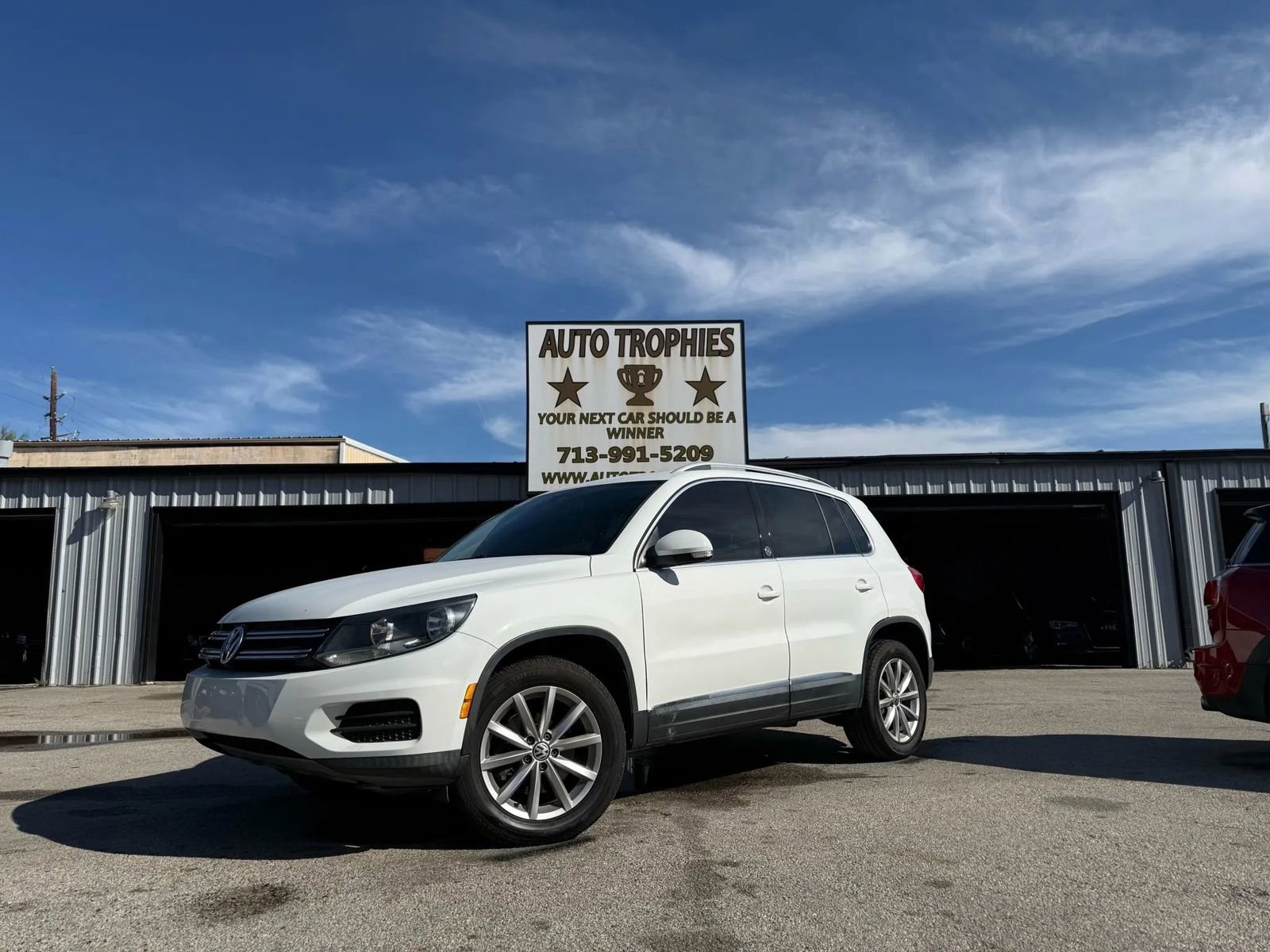 Used 2017 Volkswagen Tiguan Wolfsburg Edition image 38