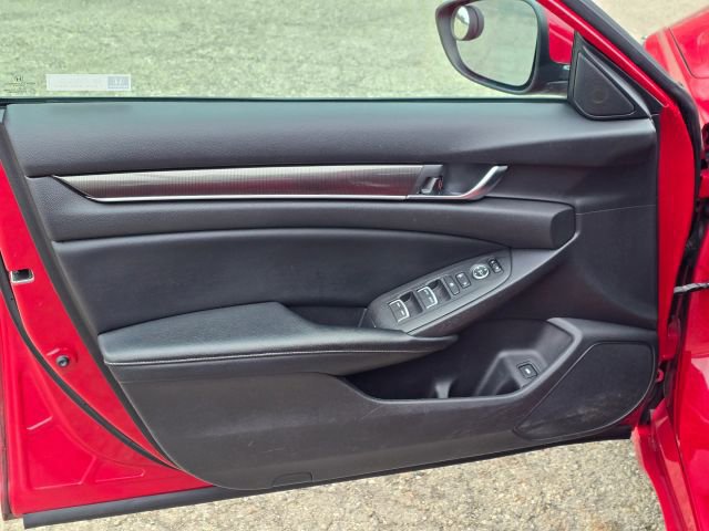 Used 2018 Honda Accord Sport image 10