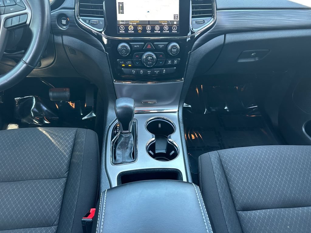 Used 2021 Jeep Grand Cherokee Freedom Edition AWD/4WD image 15