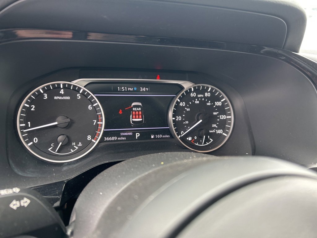 Used 2024 Nissan Pathfinder SV image 7