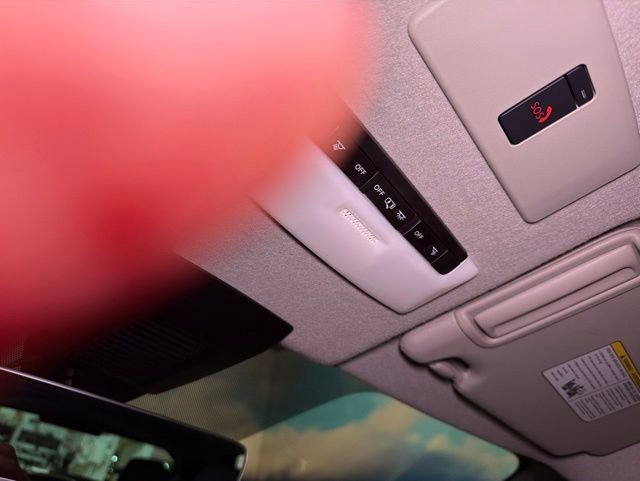 Used 2022 Nissan Kicks SR w/ Premium Package FWD image 30