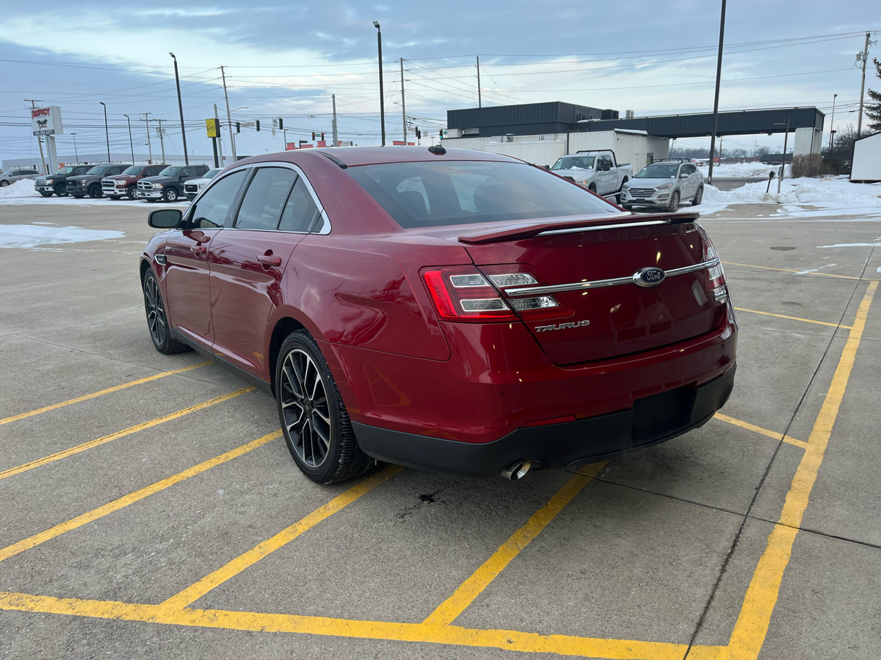 Used 2018 Ford Taurus SHO w/ Driver Assist Package image 5
