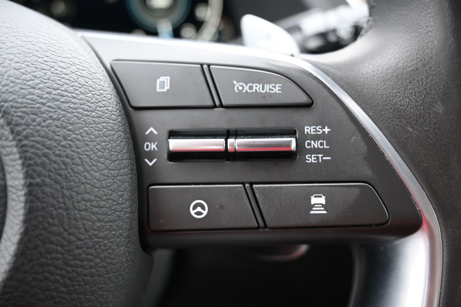 Used 2023 Hyundai Sonata Limited w/ Cargo Package image 12