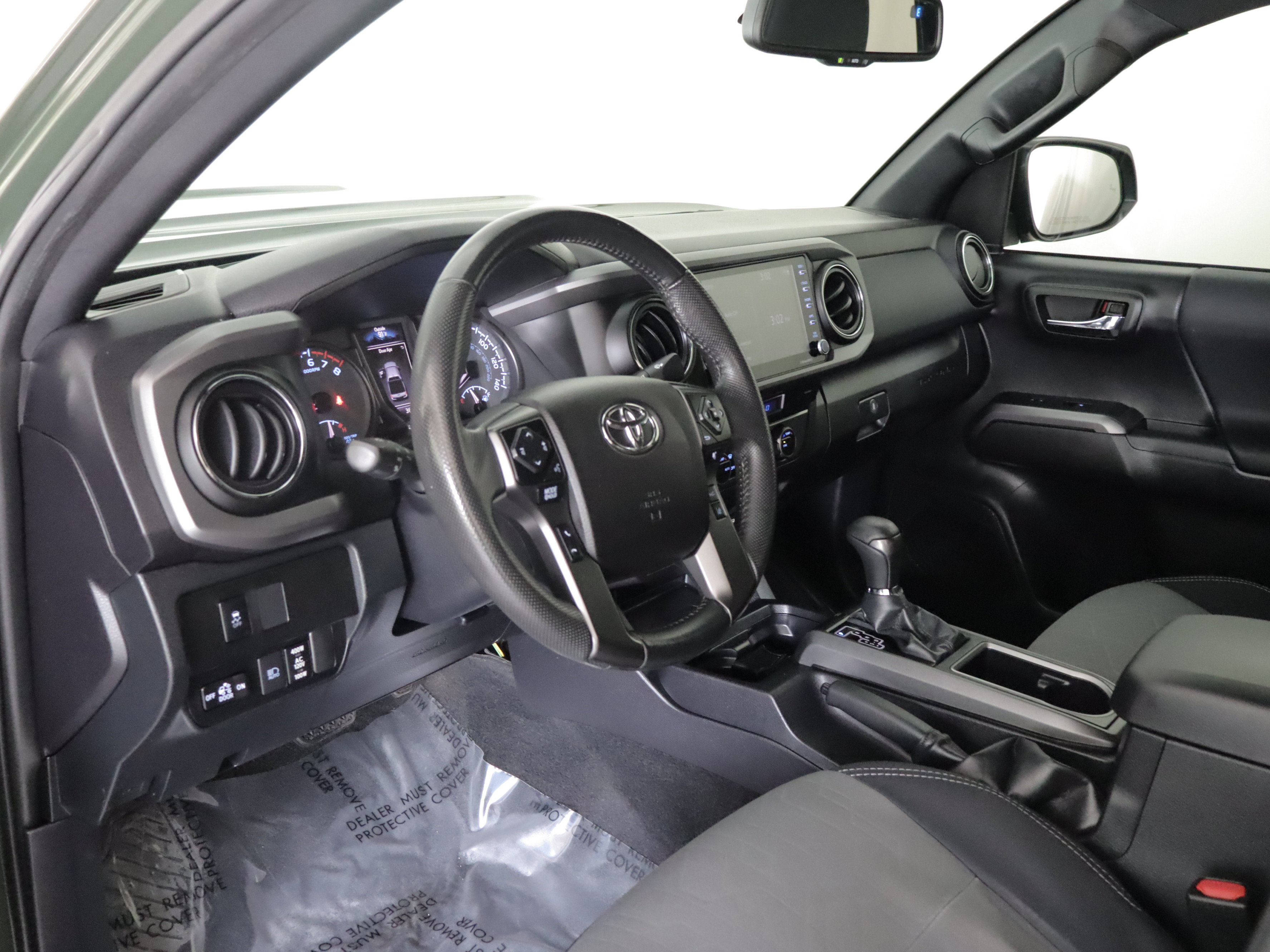 Used 2021 Toyota Tacoma TRD Sport w/ Technology Package AWD/4WD image 9