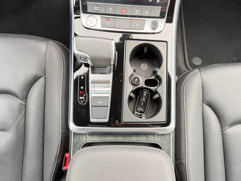 Used 2020 Audi Q8 Premium Plus w/ Premium Plus Package image 25
