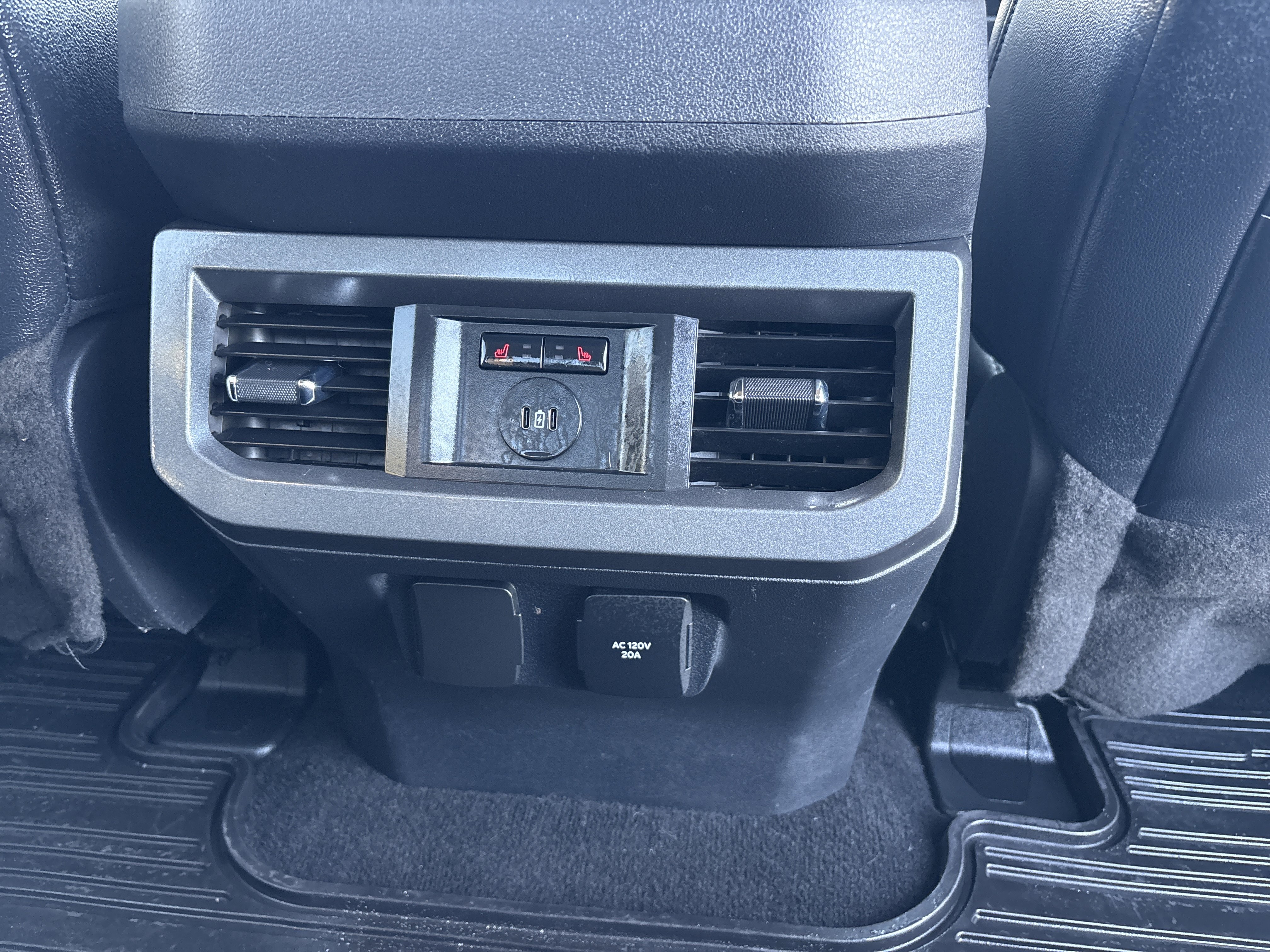 Used 2023 Ford F250 Lariat w/ Tremor Off-Road Package image 10