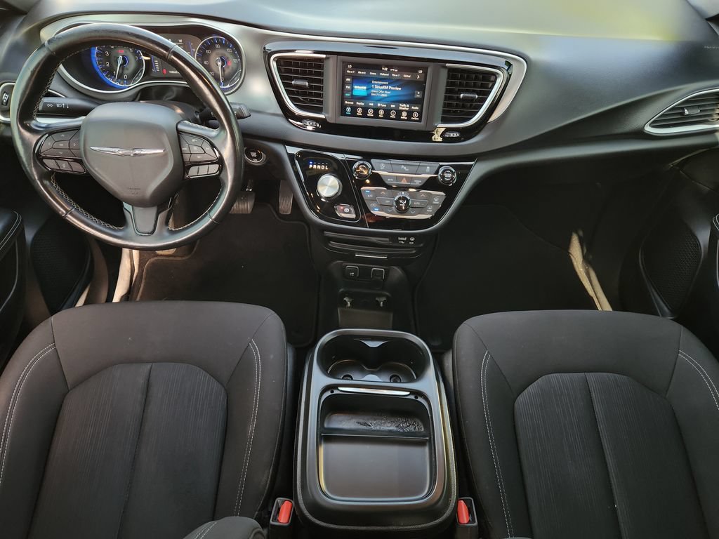 Used 2020 Chrysler Pacifica Touring w/ S Appearance Package FWD image 25