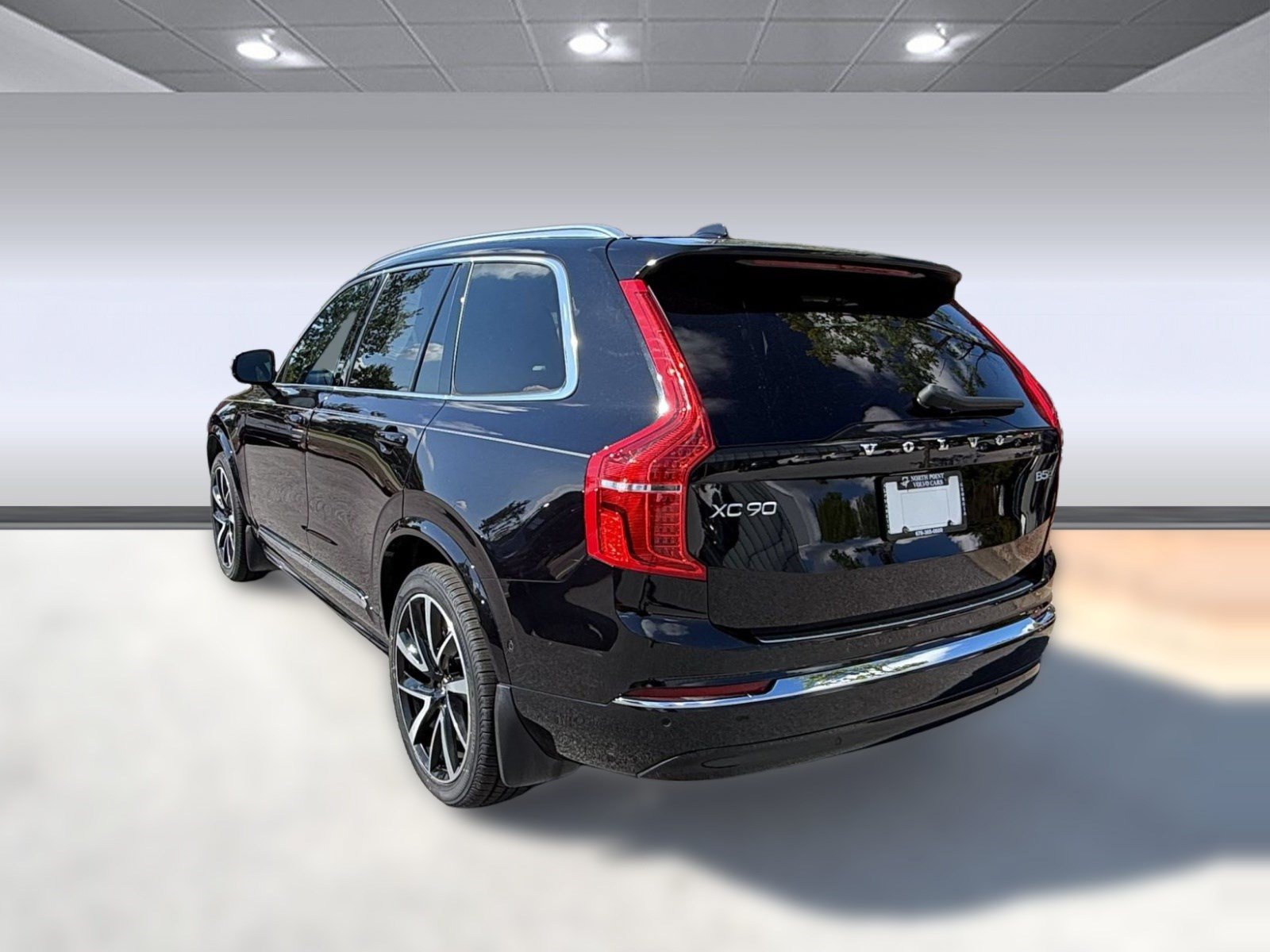 Certified 2023 Volvo XC90 B5 Plus w/ Protection Package Premier AWD/4WD image 3