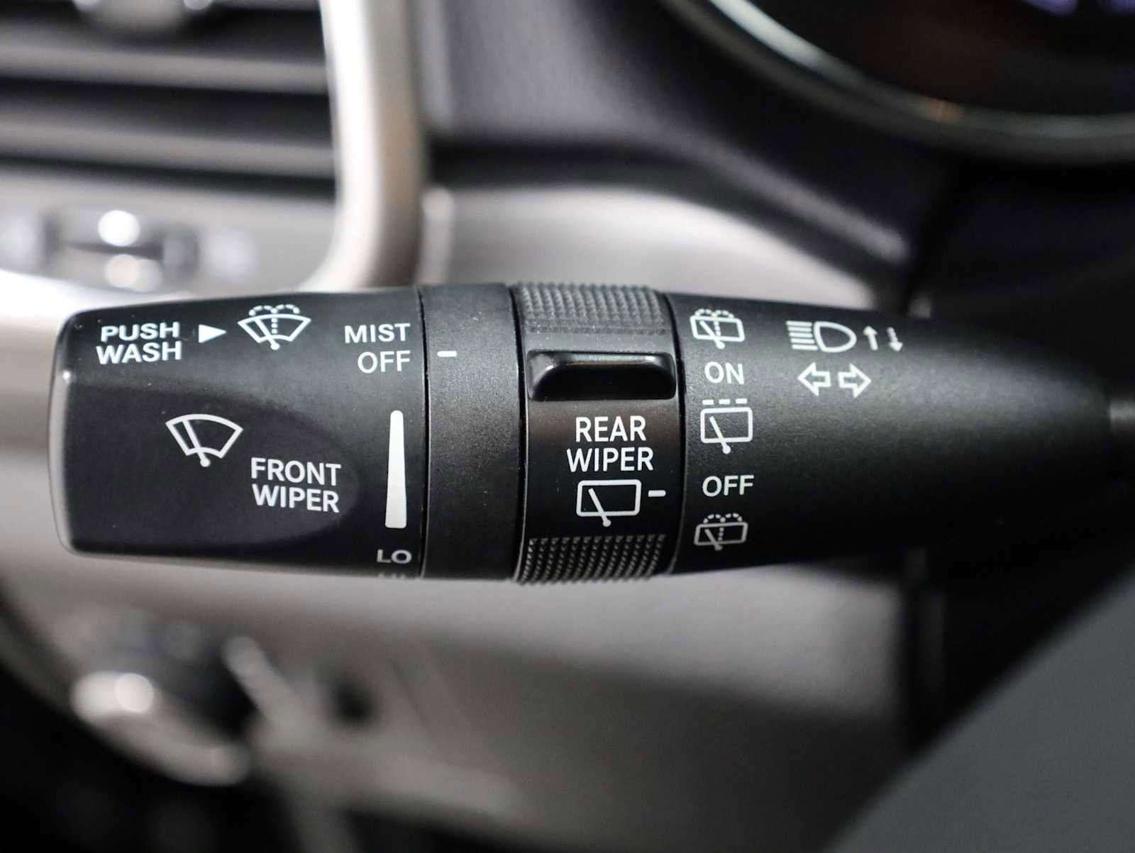 Used 2019 Jeep Grand Cherokee Altitude AWD/4WD image 28