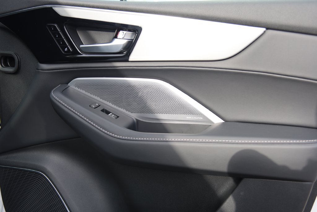 New 2026 Acura MDX w/ Technology Package FWD image 36