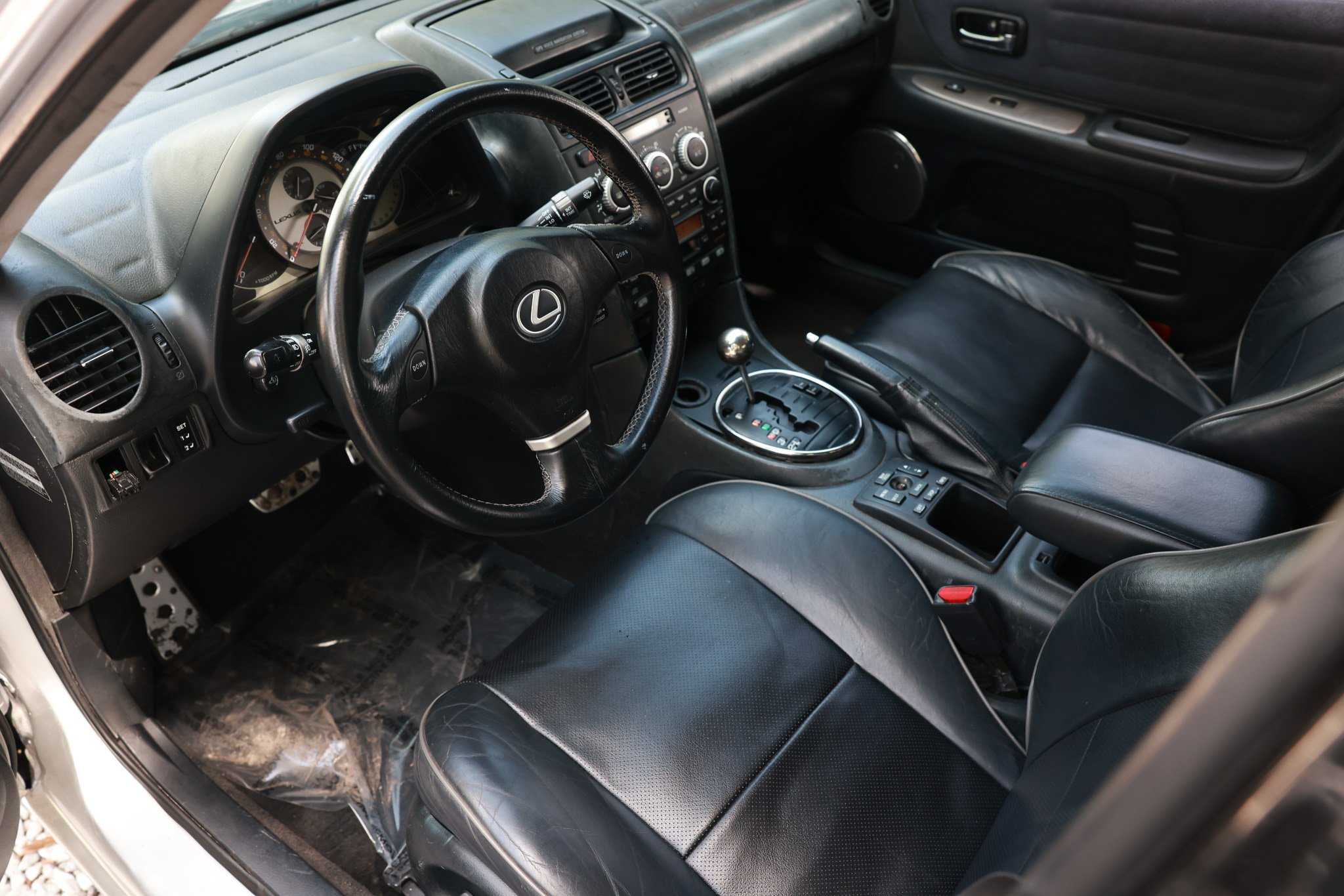 Used 2004 Lexus IS 300 RWD image 6