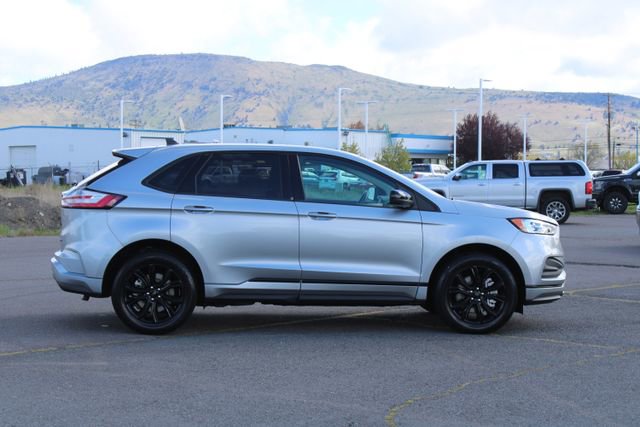 Used 2023 Ford Edge SE w/ Black Appearance Package AWD/4WD image 8