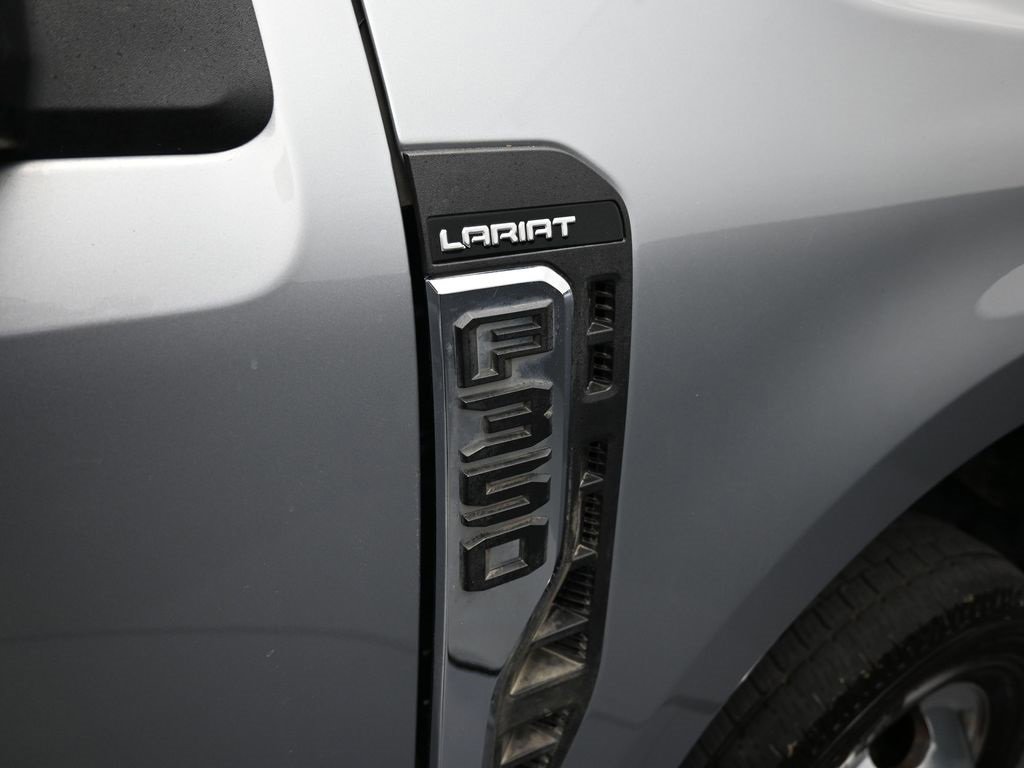 Used 2024 Ford F350 Lariat image 5
