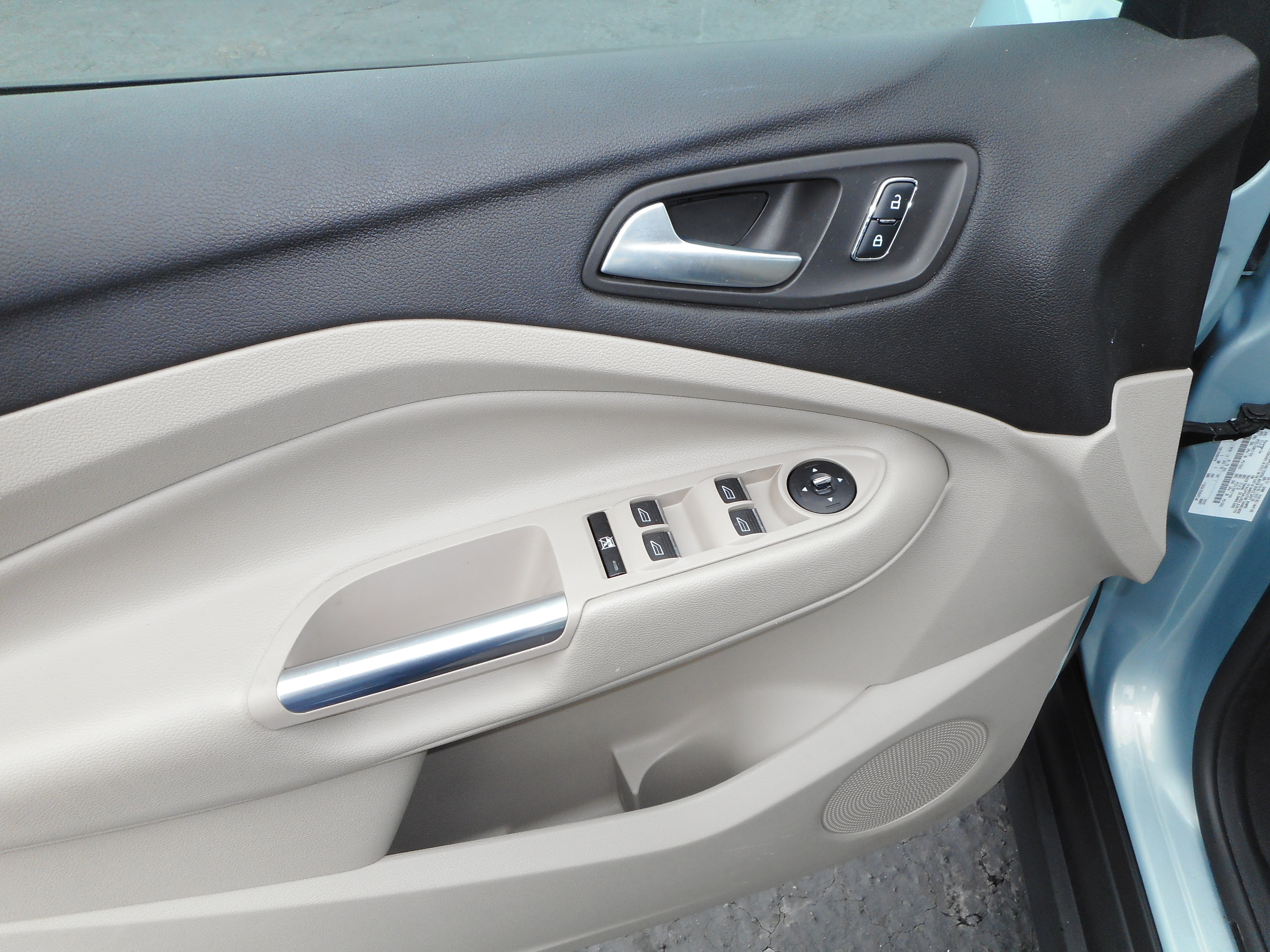 Used 2013 Ford C-MAX SE image 17