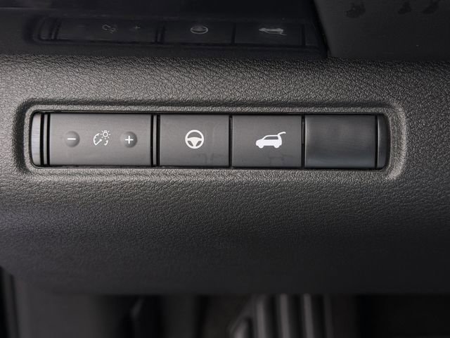 Used 2025 Nissan Pathfinder SV FWD image 20