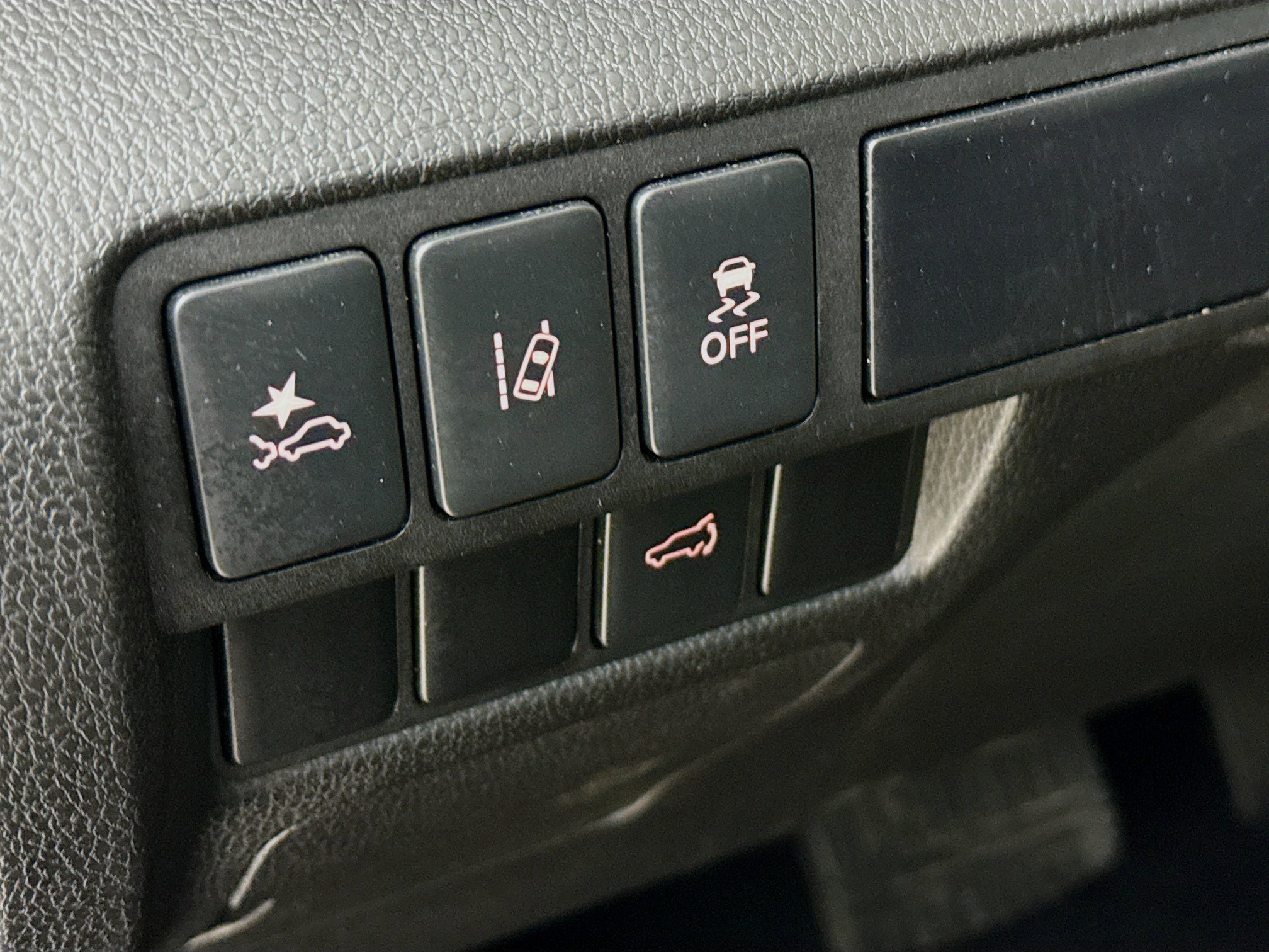 Used 2025 Mitsubishi Eclipse Cross SE image 9