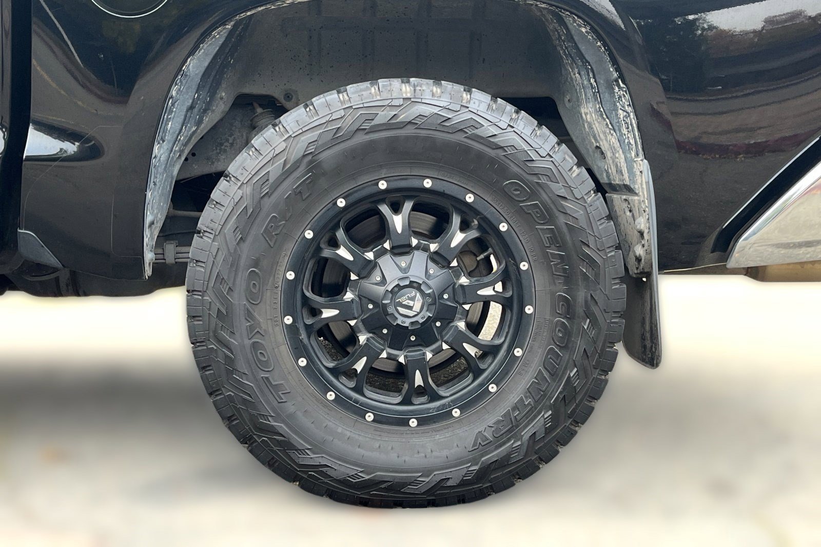 Used 2015 Toyota Tundra SR5 w/ SR5 Upgrade Package image 6