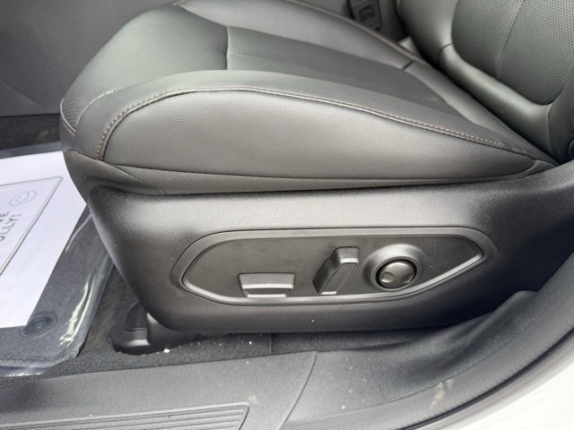 New 2026 Jeep Cherokee Laredo image 15