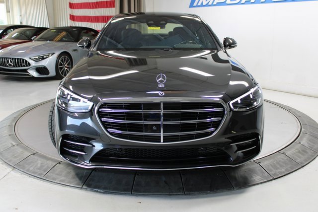 Used 2024 Mercedes-Benz S 580 4MATIC Sedan image 3