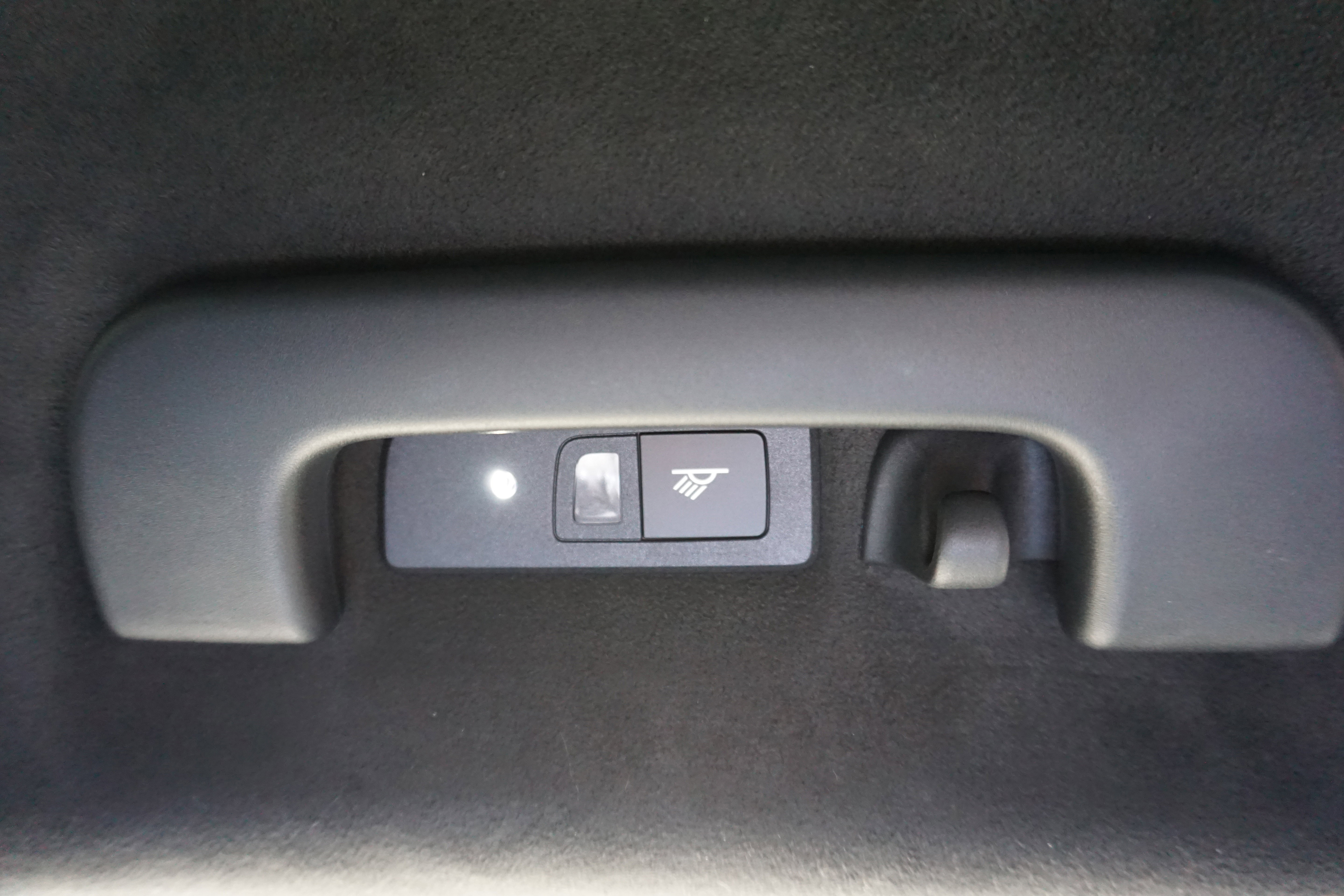 Certified 2025 Porsche Cayenne GTS image 25