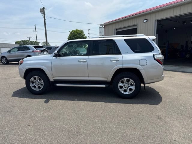 Used 2017 Toyota 4Runner SR5 Premium AWD/4WD image 6