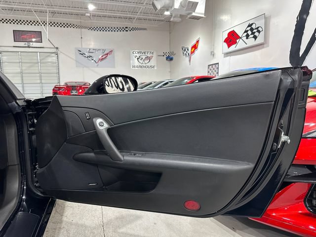 Used 2005 Chevrolet Corvette Coupe w/ Preferred Equipment Group RWD image 12