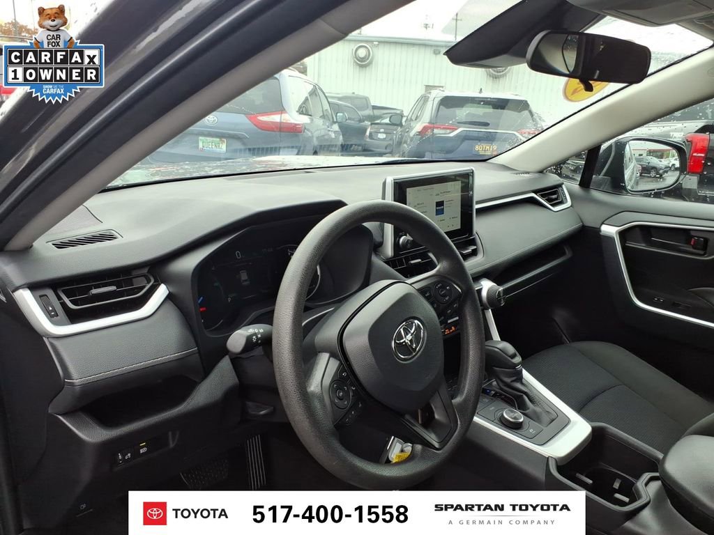 Used 2025 Toyota RAV4 LE AWD/4WD image 15