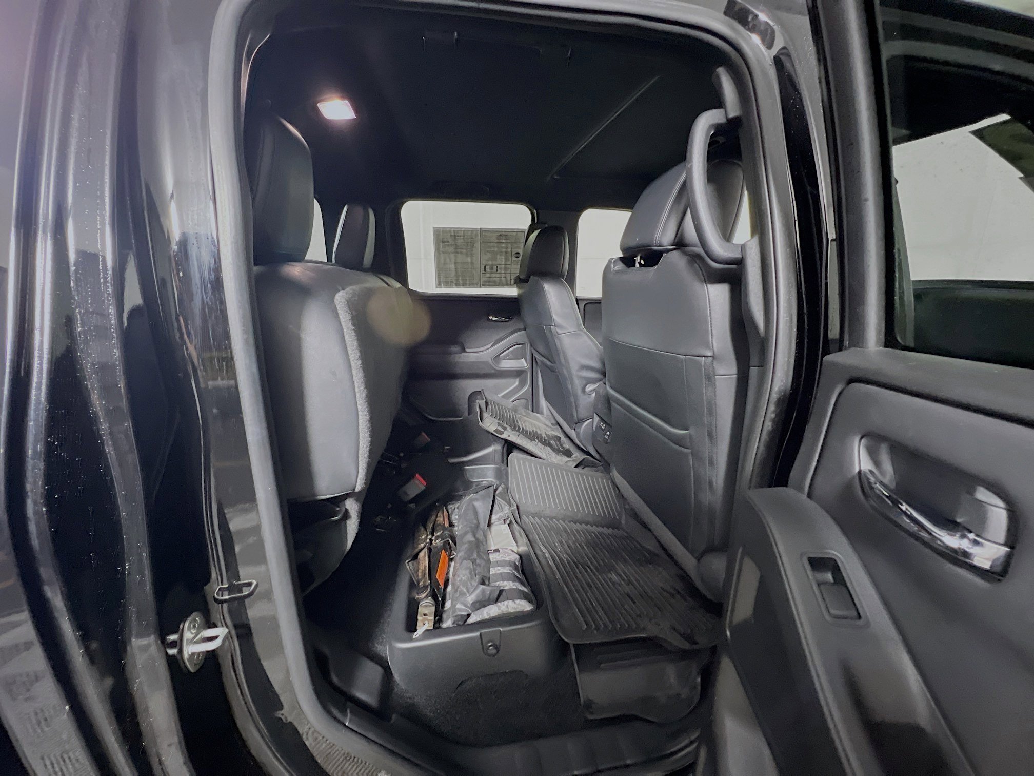 Used 2022 Nissan Frontier PRO-4X w/ Pro-4X Premium Package image 34