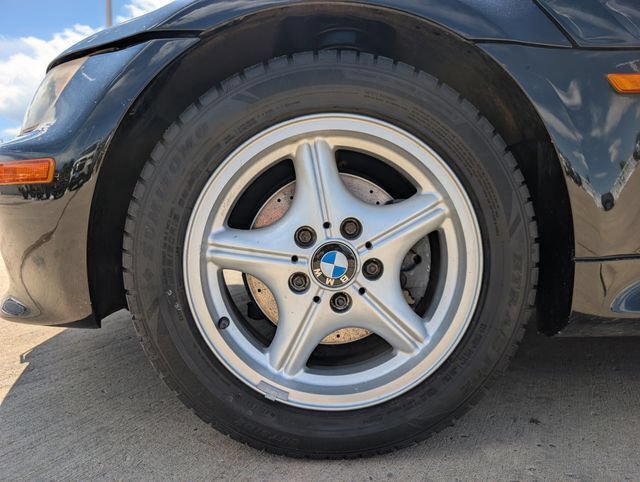 Used 1999 BMW Z3 2.5i RWD image 12