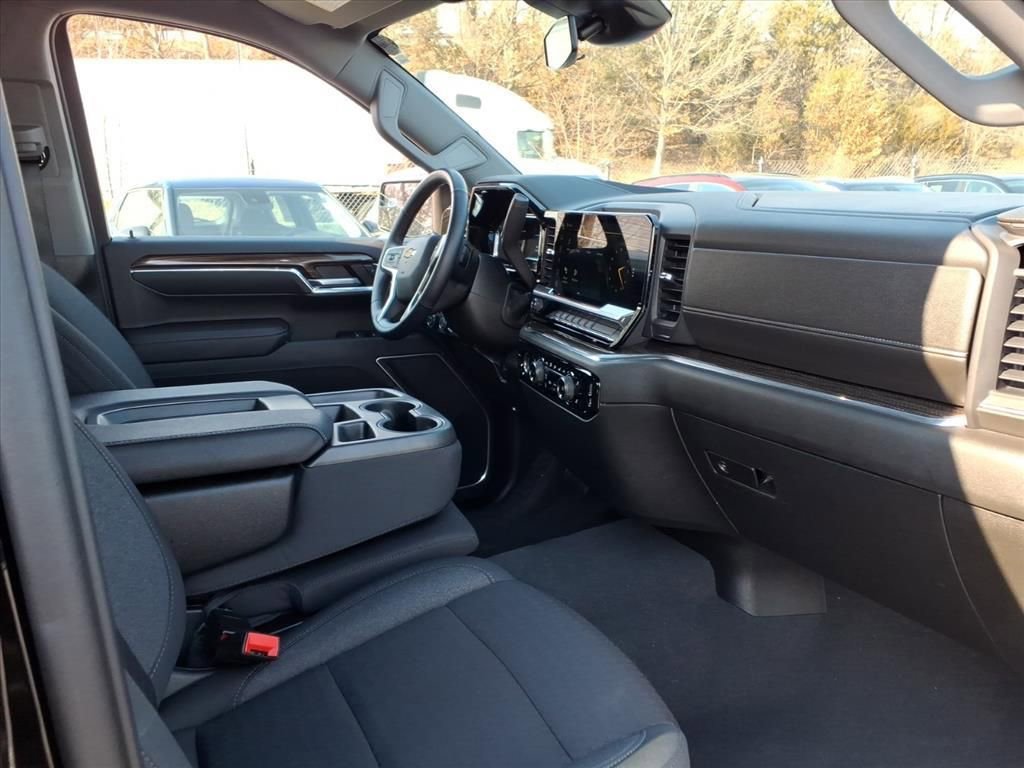 Used 2023 Chevrolet Silverado 1500 LT image 21