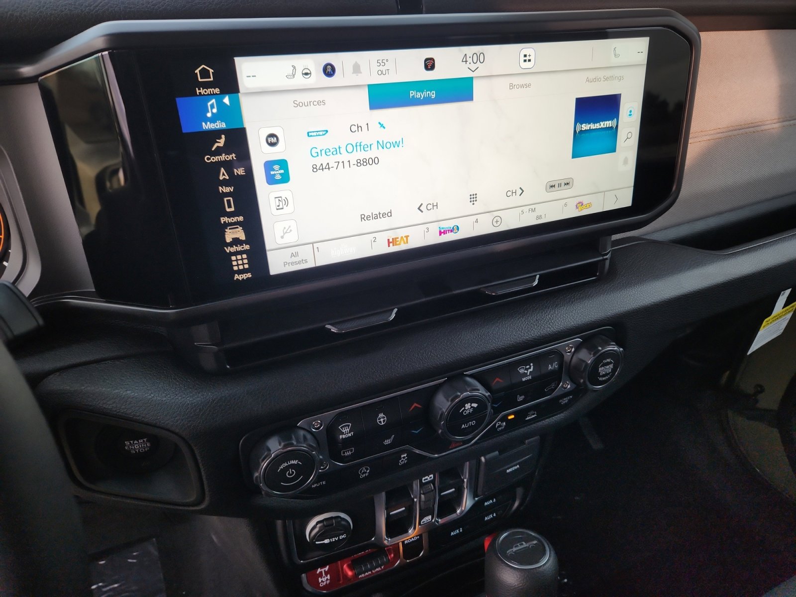 New 2025 Jeep Gladiator Willys AWD/4WD image 13