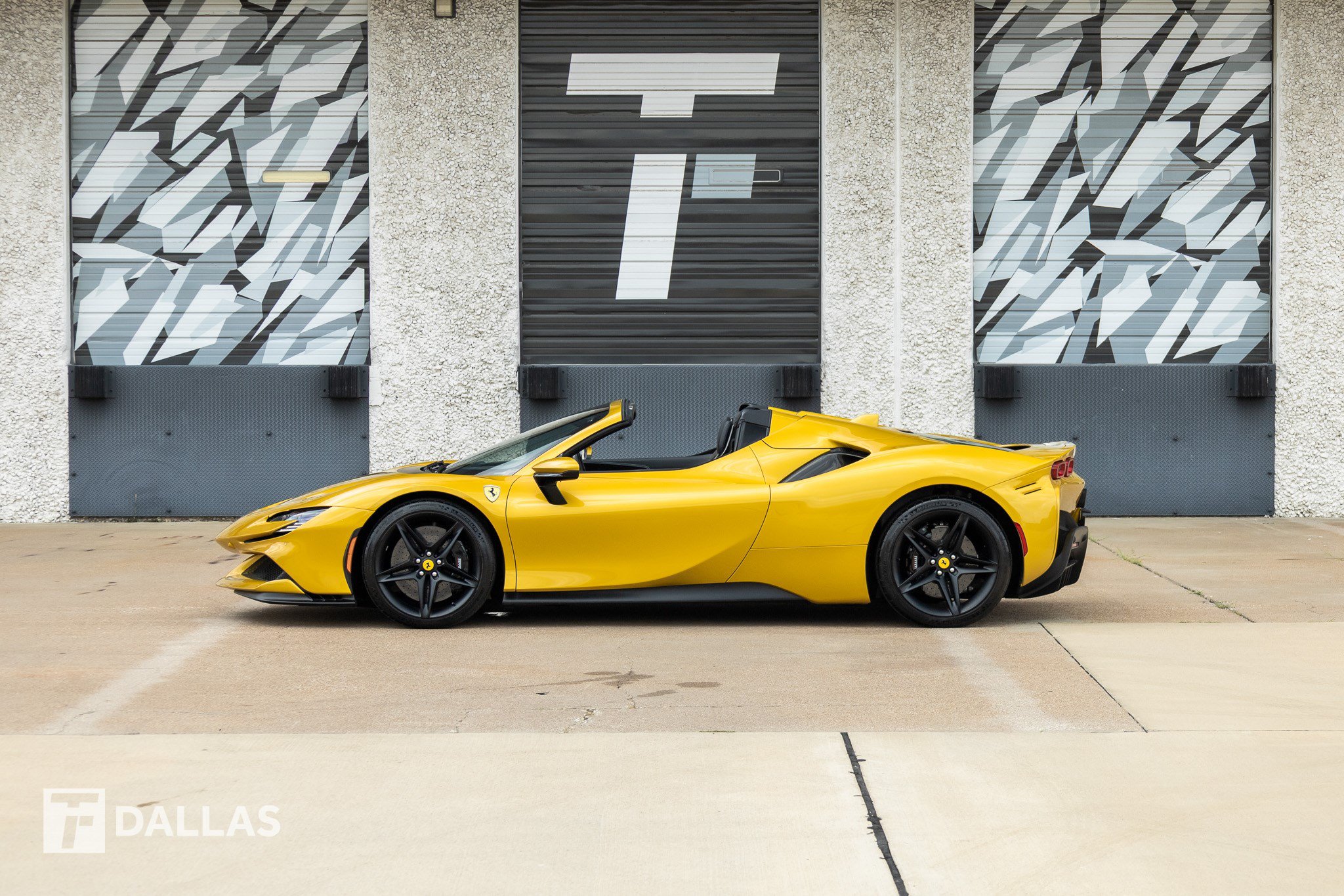 Used 2023 Ferrari SF90 Spider AWD/4WD image 7