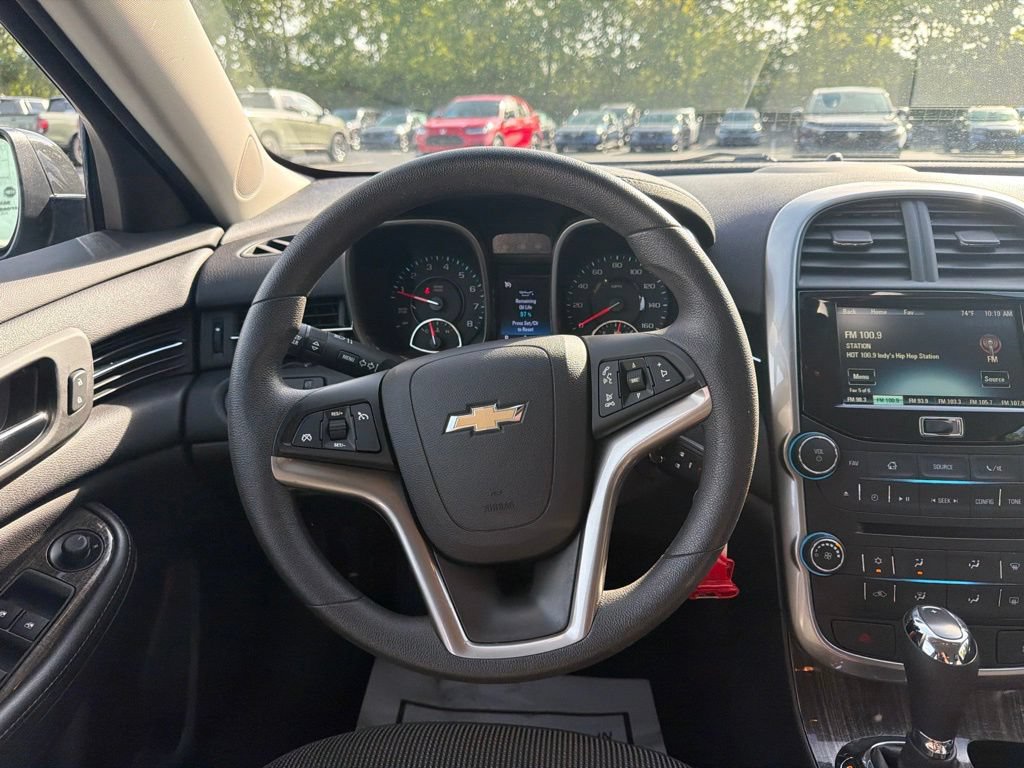 Used 2015 Chevrolet Malibu LT FWD image 12