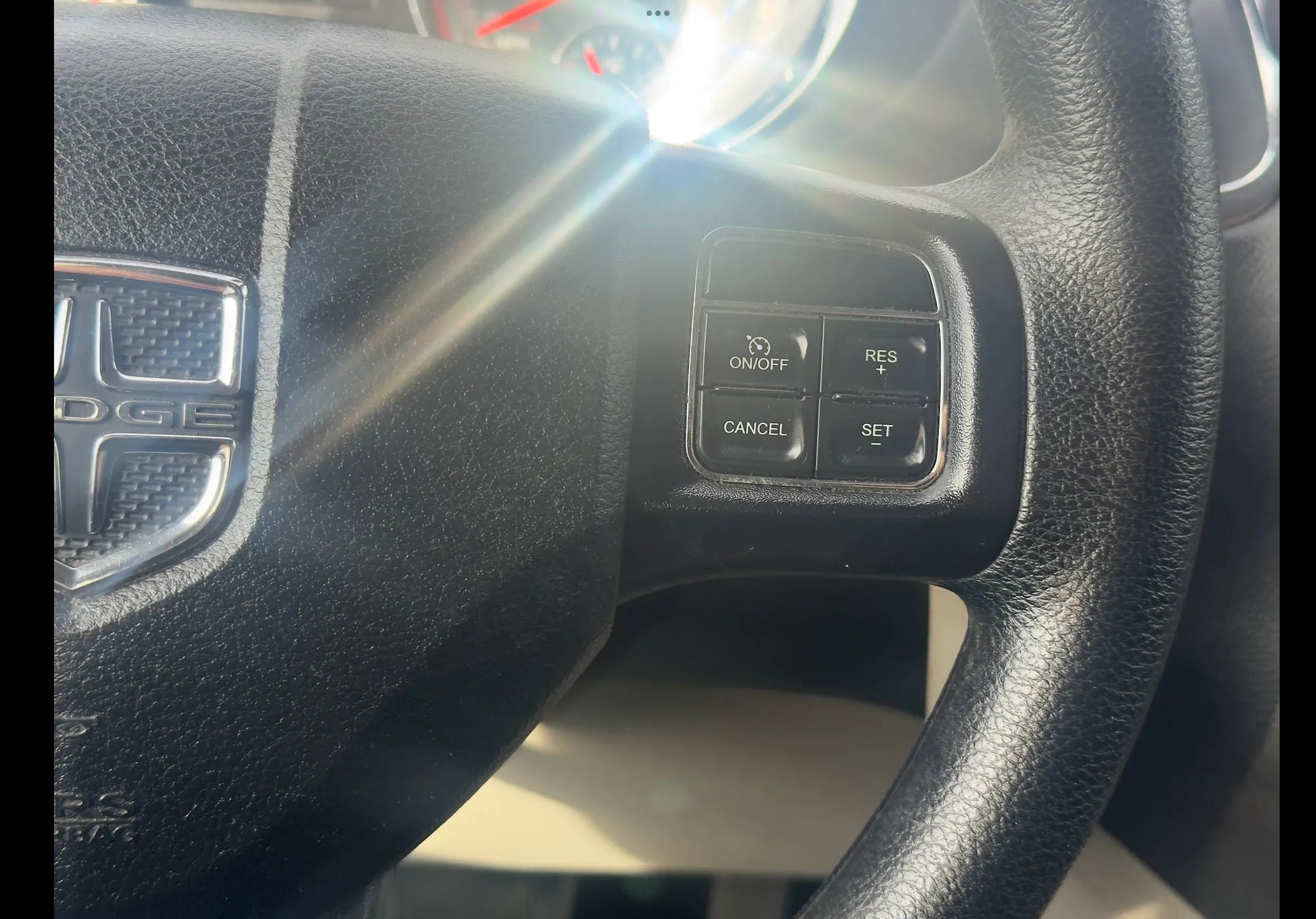 Used 2019 Dodge Grand Caravan SE w/ UConnect Hands-Free Group FWD image 25