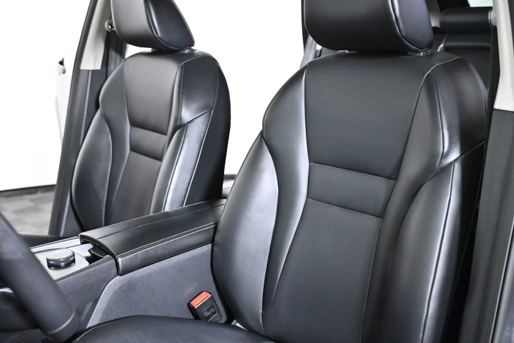 Used 2022 Nissan Rogue SV w/ SV Premium Package image 24