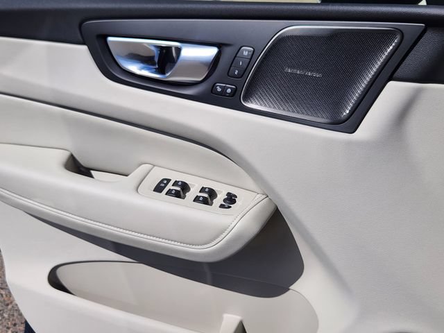 New 2026 Volvo XC60 B5 Ultra w/ Climate Package AWD/4WD image 9