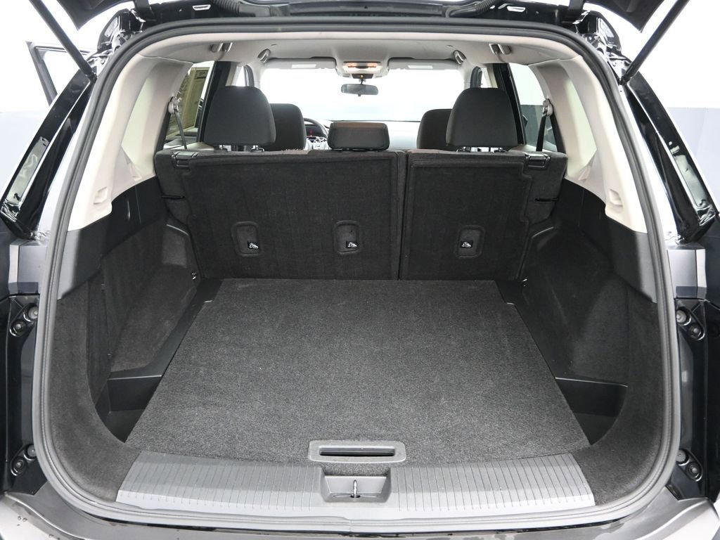 Used 2023 Nissan Rogue SV image 11