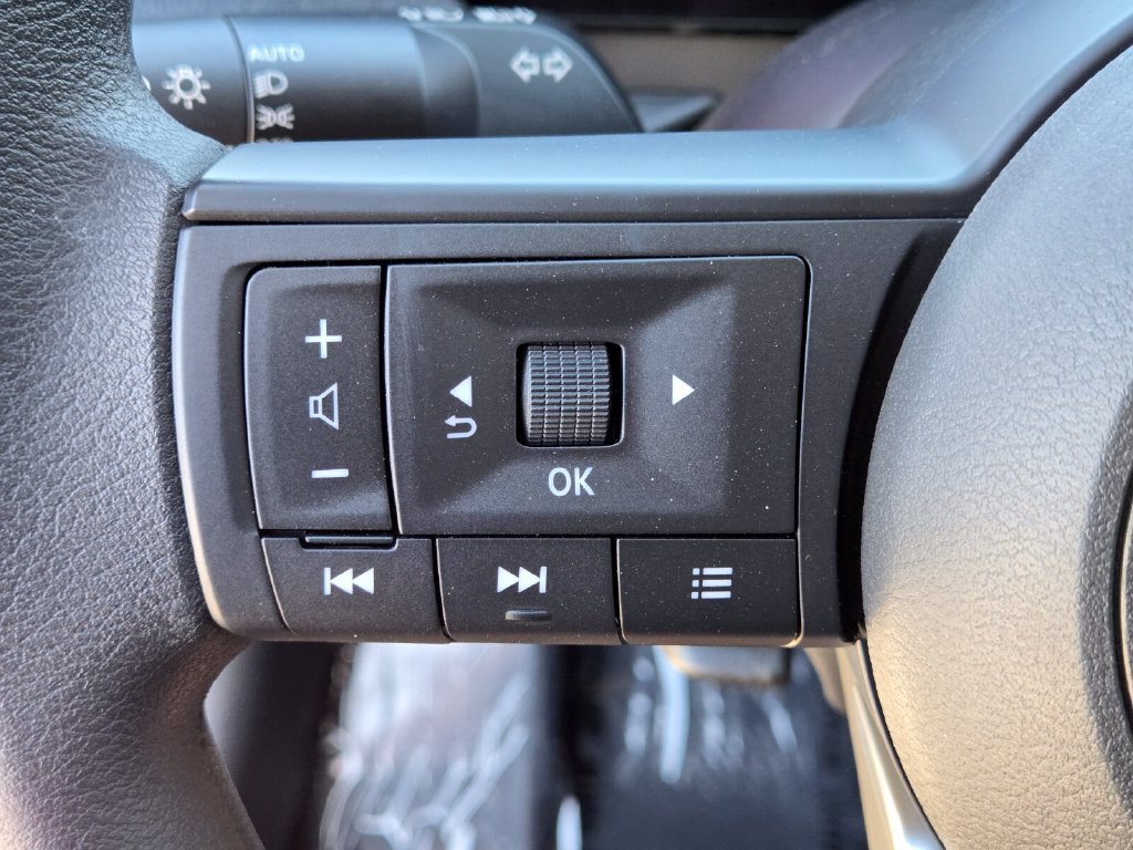 New 2027 Nissan Kicks SV w/ SV Premium Package FWD image 31