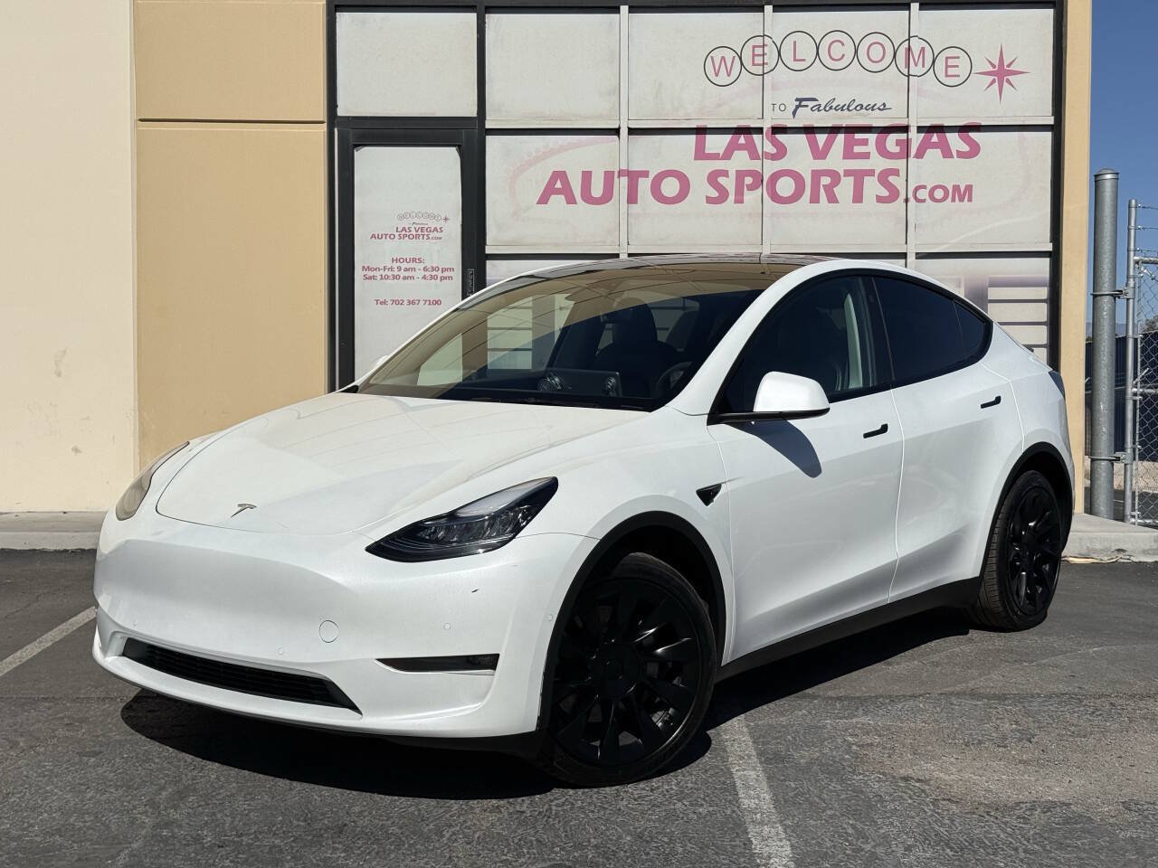 Used 2023 Tesla Model Y Long Range AWD/4WD image 4