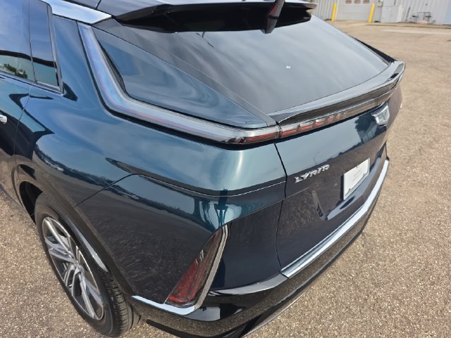 Certified 2024 Cadillac Lyriq Luxury w/ LPO, Floor Liner Package AWD/4WD image 33