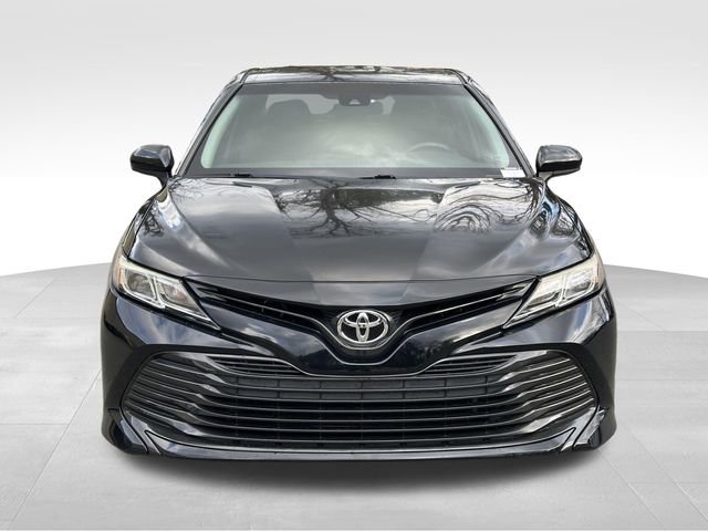 Used 2018 Toyota Camry L image 8