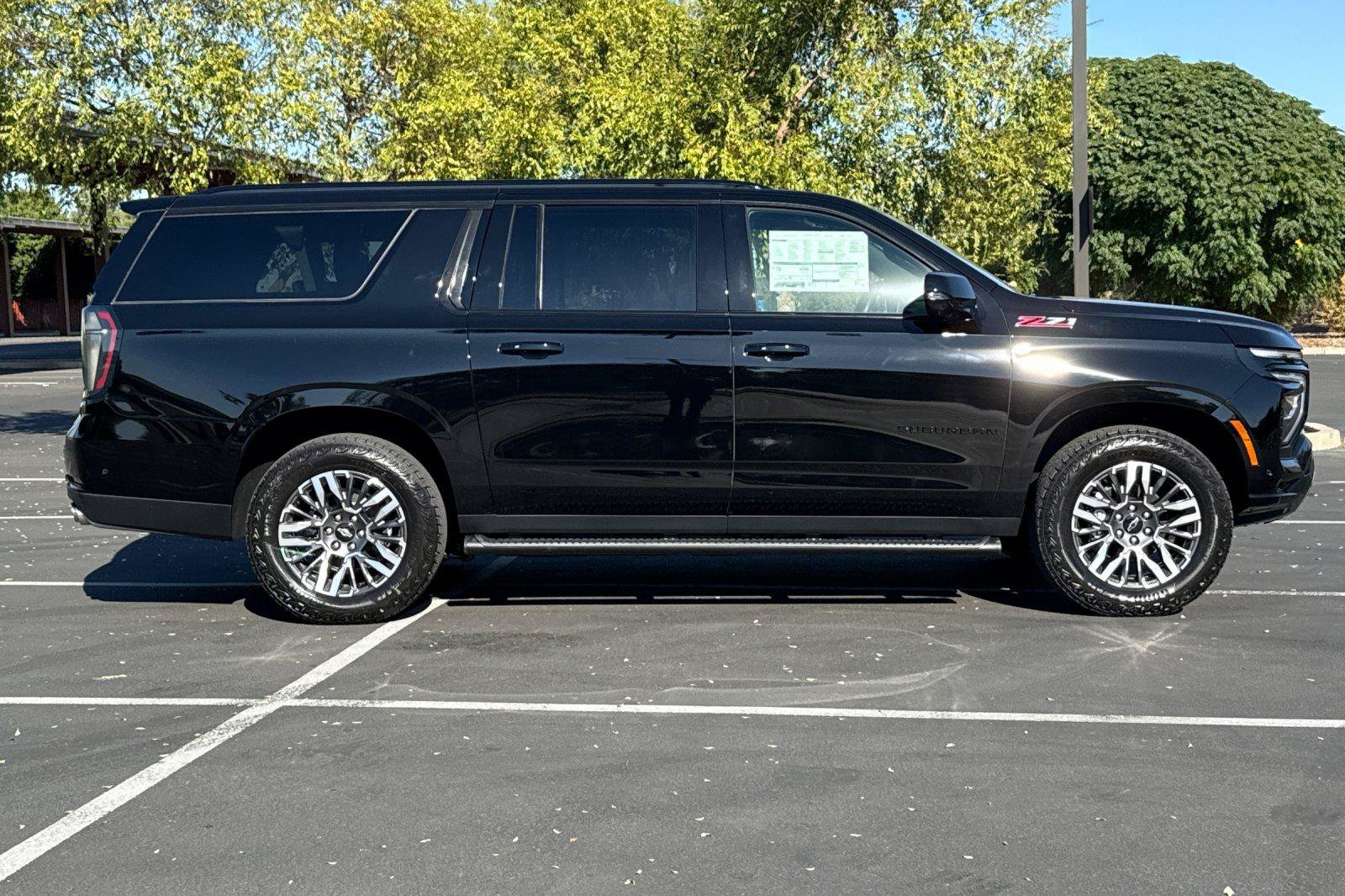 New 2027 Chevrolet Suburban Z71 w/ Z71 Off-Road Package AWD/4WD image 3